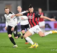 这也行？集结日罗马调整名单以备葡超冲刺阶段里昂门线救险，清晨摩纳哥手感冰凉的简单介绍